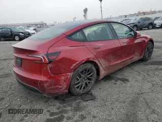 2024 Tesla Model 3 z VIN 5YJ3E1EA8RF848065, wystawiony jako Copart lot #82765684 z przebiegiem 3782 mil mil oraz Szkody całkowita. Historia ofert i sprzedaży dostępna na DreamBid. Obrazek 3.