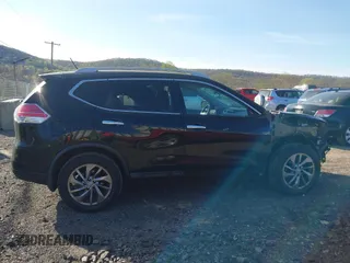 2015 Nissan Rogue SV z VIN 5N1AT2MV5FC909139, wystawiony jako IAAI lot #42085769 z przebiegiem 94 030 mil mil oraz . Historia ofert i sprzedaży dostępna na DreamBid. Obrazek 14.
