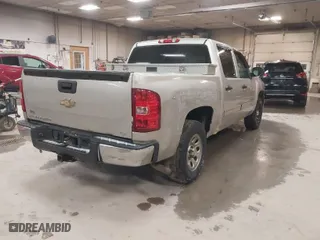 2009 Chevrolet Silverado 1500 LS with VIN 3GCEK13C29G229526, listed as a IAAI auction lot 41312987 with 127,227 mi miles. Bid and sale history available at carsss.com. Image 4.