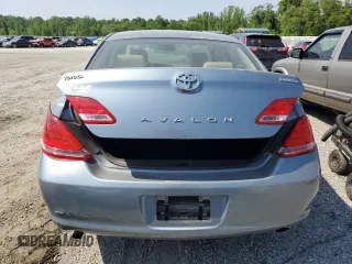 2005 Toyota Avalon XL z VIN 4T1BK36B95U005898, wystawiony jako Copart lot #54469595 z przebiegiem 176 901 mil mil oraz Szkoda całkowita • Salvage title. Historia ofert i sprzedaży dostępna na DreamBid. Obrazek 6.