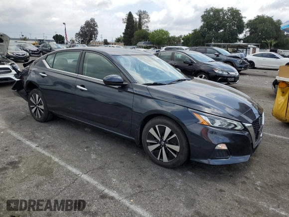 2021 Nissan Altima SV z VIN 1N4BL4DV4MN420372, wystawiony jako Copart lot #54734995 z przebiegiem 98 282 mil mil oraz Szkoda całkowita • Salvage title. Historia ofert i sprzedaży dostępna na DreamBid. Obrazek 4.