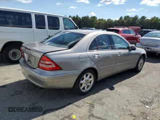 2004 Mercedes-Benz C 320 with VIN WDBRF64J54F538237, listed as a Copart auction lot 75284944 with 123,170 mi miles and Salvage Title. Bid and sale history available at DreamBid. Image 3.