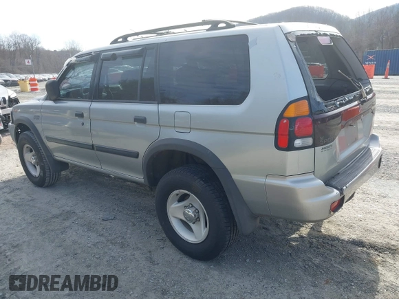 2000 Mitsubishi Montero LS z VIN JA4LS31H9YP005577, wystawiony jako IAAI lot #41590624 z przebiegiem 149 625 mil mil oraz . Historia ofert i sprzedaży dostępna na DreamBid. Obrazek 3.