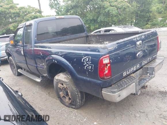 2013 Ford F-250 XL with VIN 1FT7X2B61DEB69122, listed as a IAAI auction lot 42361265 with 499,007 mi miles and . Bid and sale history available at DreamBid. Image 3.