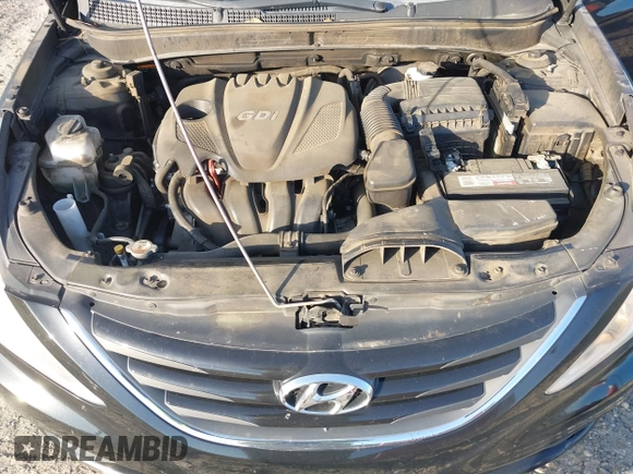 2014 Hyundai Sonata GLS with VIN 5NPEB4AC8EH921120, listed as a IAAI auction lot 41891370 with 187,931 mi miles and . Bid and sale history available at carsss.com. Image 10.