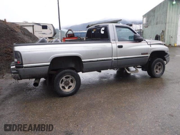 1994 Dodge 2500 with VIN 1B7KF26C8RS684267, listed as a Copart auction lot 48222705 with 175,551 mi miles and Salvage Title. Bid and sale history available at carsss.com. Image 3.