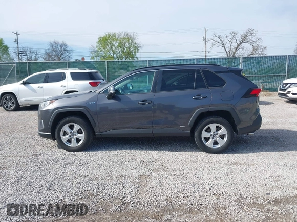 2019 Toyota RAV4 Hybrid XLE with VIN 2T3RWRFV0KW027727, listed as a IAAI auction lot 41881450 with 20,568 mi miles. Bid and sale history available at carsss.com. Image 14.