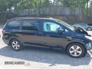 2017 Toyota Sienna LE Auto Access Seat with VIN 5TDKZ3DC6HS835498, listed as a IAAI auction lot 42562601 with Not provided miles and . Bid and sale history available at DreamBid. Image 14.