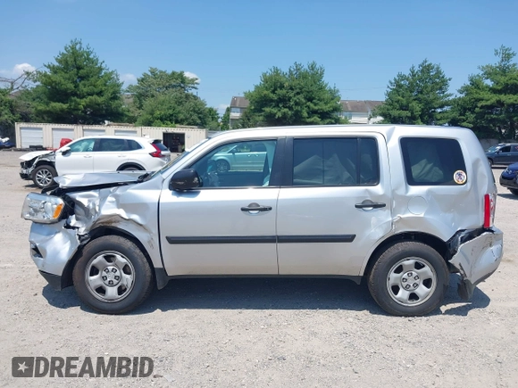 2014 Honda Pilot LX with VIN 5FNYF4H22EB024677, listed as a IAAI auction lot 42645408 with 133,271 mi miles and . Bid and sale history available at DreamBid. Image 14.