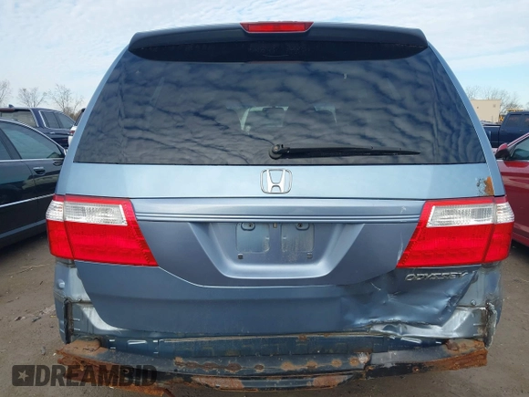 2005 Honda Odyssey EX-L with VIN 5FNRL38645B029325, listed as a IAAI auction lot 41958044 with 177,714 mi miles. Bid and sale history available at carsss.com. Image 15.