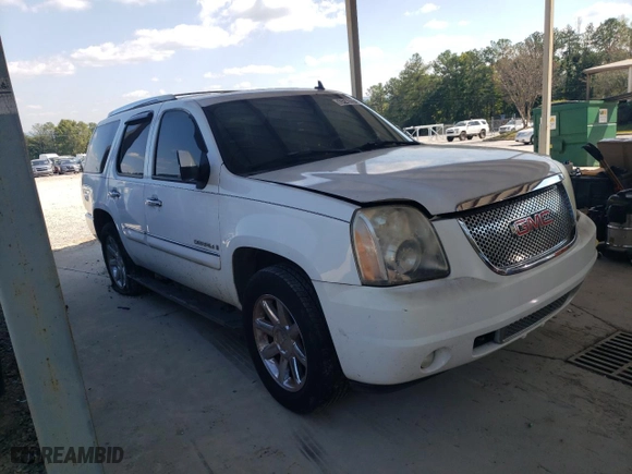 2007 GMC Yukon Denali with VIN 1GKFK63847J272357, listed as a Copart auction lot 75278664 with 197,214 mi miles and Clean Title. Bid and sale history available at carsss.com. Image 4.