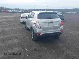 2020 Chevrolet Trax LS with VIN KL7CJKSB5LB028290, listed as a IAAI auction lot 41512101 with 102,480 mi miles. Bid and sale history available at carsss.com. Image 3.