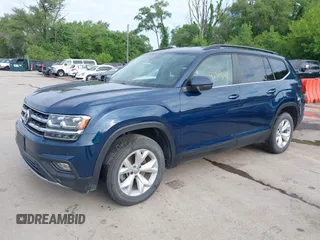 2020 Volkswagen Atlas SE with VIN 1V2LR2CA3LC504532, listed as a IAAI auction lot 42319148 with 113,745 mi miles and . Bid and sale history available at DreamBid. Image 2.