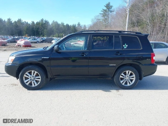 2006 Toyota Highlander Hybrid with VIN JTEEW21A660023732, listed as a IAAI auction lot 41916187 with 327,093 mi miles. Bid and sale history available at carsss.com. Image 12.