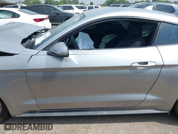 2020 Ford Mustang EcoBoost z VIN 1FA6P8TH2L5186210, wystawiony jako IAAI lot #42103657 z przebiegiem 68 790 mil mil oraz . Historia ofert i sprzedaży dostępna na DreamBid. Obrazek 15.