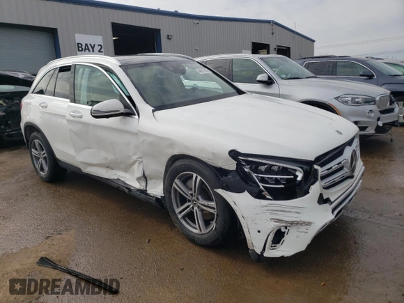 2022 Mercedes-Benz GLC 300 with VIN W1N0G8EB8NV352072, listed as a Copart auction lot 46617695 with 32,124 mi miles and Salvage Title. Bid and sale history available at DreamBid. Image 4.