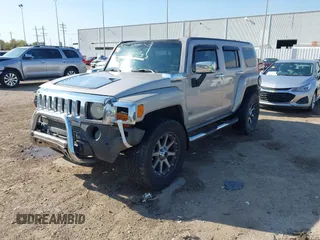 2006 Hummer H3 with VIN 5GTDN136068282801, listed as a IAAI auction lot 41843432 with 169,856 mi miles. Bid and sale history available at carsss.com. Image 2.