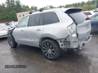 2023 Volvo XC90 Plus z VIN YV4062PN7P1954726, wystawiony jako IAAI lot #42049981 z przebiegiem 31 606 mil mil oraz . Historia ofert i sprzedaży dostępna na DreamBid. Obrazek 15.