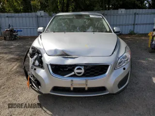 2012 Volvo C30 z VIN YV1672MK2C2276602, wystawiony jako Copart lot #71558424 z przebiegiem 126 717 mil mil oraz Szkody całkowita. Historia ofert i sprzedaży dostępna na DreamBid. Obrazek 5.