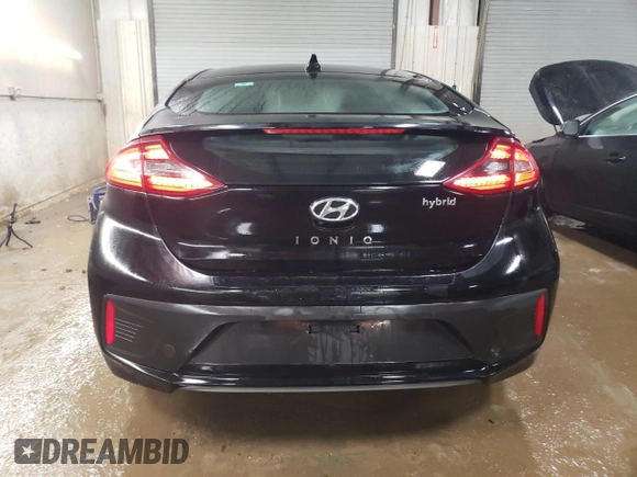 2018 Hyundai Ioniq SEL z VIN KMHC75LC7JU066188, wystawiony jako Copart lot #44547315 z przebiegiem 93 533 mil mil oraz Szkoda całkowita • Salvage title. Historia ofert i sprzedaży dostępna na DreamBid. Obrazek 6.