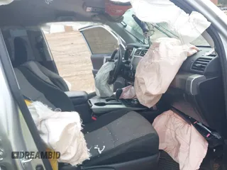 2021 Toyota 4Runner SR5 с VIN JTEMU5JR6M5885762, выставлен на аукционе IAAI как лот 42023275 с пробегом 113 140 миль миль и . История ставок и продаж доступна на DreamBid. Изображение 5.