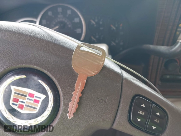 2004 Cadillac Escalade с VIN 1GYEK63N44R235037, выставлен на аукционе IAAI как лот 42154239 с пробегом 268 974 миль миль и . История ставок и продаж доступна на DreamBid. Изображение 11.