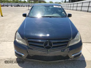2013 Mercedes-Benz C 250 Sport with VIN WDDGF4HB8DA852791, listed as a Copart auction lot 60293715 with 107,586 mi miles and Clean title. Bid and sale history available at DreamBid. Image 5.