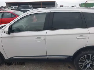 2018 Mitsubishi Outlander SE with VIN JA4AD3A31JZ068236, listed as a IAAI auction lot 40917348 with 144,529 mi miles and . Bid and sale history available at DreamBid. Image 14.