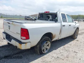 2016 Ram 1500 Express z VIN 1C6RR7FT5GS135696, wystawiony jako IAAI lot #42245486 z przebiegiem 150 056 mil mil oraz . Historia ofert i sprzedaży dostępna na DreamBid. Obrazek 4.