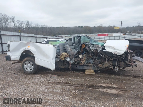 2008 Ford F-150 XL z VIN 1FTRF12W68KE70627, wystawiony jako IAAI lot #41448219 z przebiegiem Nie podano mil oraz . Historia ofert i sprzedaży dostępna na DreamBid. Obrazek 11.