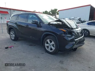 2022 Toyota Highlander LE with VIN 5TDZZRAH6NS109007, listed as a IAAI auction lot 41639690 with 25,674 mi miles and . Bid and sale history available at DreamBid. Image 1.