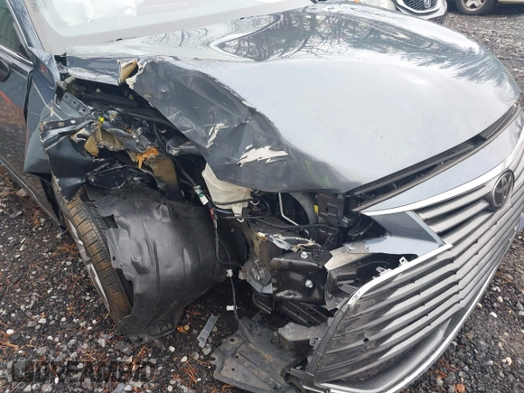 2019 Toyota Avalon XLE with VIN 4T1BZ1FB2KU030640, listed as a IAAI auction lot 41849810 with 44,531 mi miles. Bid and sale history available at carsss.com. Image 6.