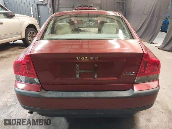 2001 Volvo S60 with VIN YV1RS61R912017817, listed as a IAAI auction lot 41981663 with 44,226 mi miles. Bid and sale history available at carsss.com. Image 16.