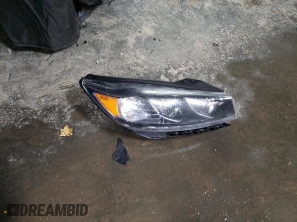 2020 Kia Sorento LX with VIN 5XYPGDA38LG630213, listed as a Copart auction lot 83907564 with Not Provided miles and Salvage Title. Bid and sale history available at DreamBid. Image 12.