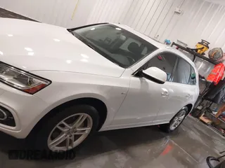 2016 Audi Q5 Prestige with VIN WA1W7AFP7GA001712, listed as a IAAI auction lot 41586298 with 98,725 mi miles. Bid and sale history available at carsss.com. Image 14.