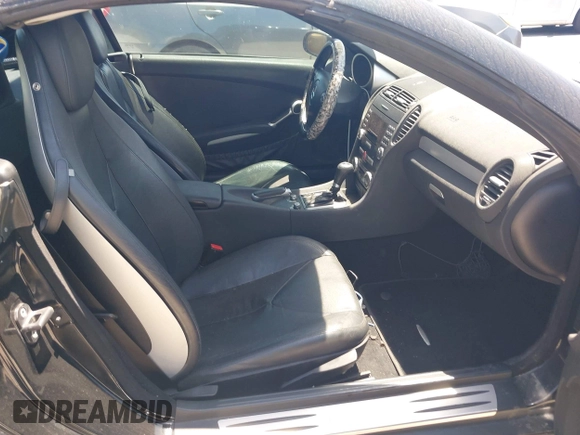 2005 Mercedes-Benz SLK 230/320 with VIN WDBWK56F25F079106, listed as a IAAI auction lot 42650322 with 134,161 mi miles and . Bid and sale history available at DreamBid. Image 5.