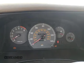 2001 Daewoo Nubira z VIN KLAJC52Z01K711120, wystawiony jako Copart lot #48926575 z przebiegiem 103 375 mil mil oraz Tytuł czysty. Historia ofert i sprzedaży dostępna na DreamBid. Obrazek 9.