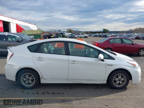 2010 Toyota Prius II z VIN JTDKN3DU4A0058526, wystawiony jako IAAI lot #41150690 z przebiegiem 138 971 mil mil oraz . Historia ofert i sprzedaży dostępna na DreamBid. Obrazek 13.