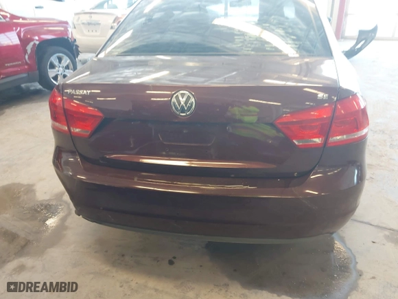 2012 Volkswagen Passat SE with VIN 1VWBH7A31CC015450, listed as a IAAI auction lot 41763605 with 160,288 mi miles. Bid and sale history available at carsss.com. Image 17.