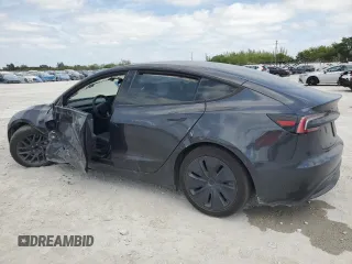 2024 Tesla Model 3 z VIN 5YJ3E1EA8RF749228, wystawiony jako Copart lot #54073925 z przebiegiem 5 369 mil mil oraz Szkoda całkowita • Salvage title. Historia ofert i sprzedaży dostępna na DreamBid. Obrazek 2.