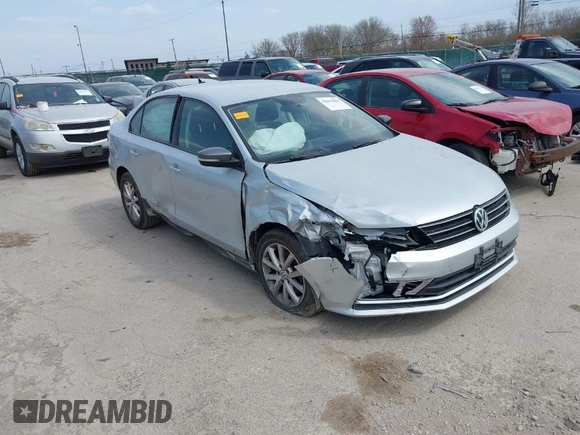 2015 Volkswagen Jetta Sedan 1.8T SE with VIN 3VWD17AJ0FM229540, listed as a IAAI auction lot 42063609 with 117,981 mi miles. Bid and sale history available at carsss.com. Image 1.