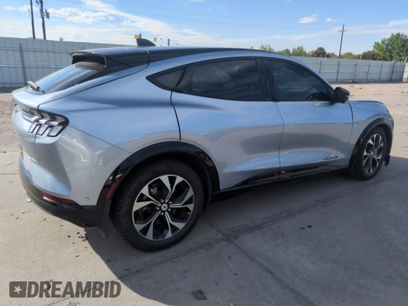 2022 Ford Mustang Mach-E Premium с VIN 3FMTK3SU9NMA43695, выставлен на аукционе Copart как лот 56775775 с пробегом 14 777 миль миль и Списание • Salvage title. История ставок и продаж доступна на DreamBid. Изображение 3.