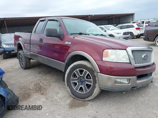2004 Ford F-150 XLT with VIN 1FTPX14574NB92662, listed as a IAAI auction lot 41924652 with 141,694 mi miles and . Bid and sale history available at carsss.com. Image 1.