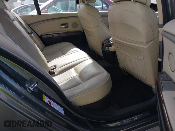2007 BMW 7 Series 750i with VIN WBAHL83507DT08334, listed as a IAAI auction lot 42101186 with 202,353 mi miles and . Bid and sale history available at carsss.com. Image 8.