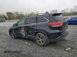 2017 Toyota Highlander LE z VIN 5TDBZRFH4HS436049, wystawiony jako Copart lot #51210145 z przebiegiem 109 492 mil mil oraz Szkoda całkowita • Salvage title. Historia ofert i sprzedaży dostępna na DreamBid. Obrazek 2.