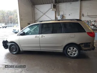 2007 Toyota Sienna CE with VIN 5TDZK23C27S048500, listed as a IAAI auction lot 42021597 with 169,307 mi miles. Bid and sale history available at carsss.com. Image 14.