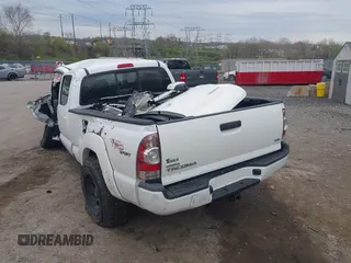 2013 Toyota Tacoma z VIN 5TFMU4FN9DX019465, wystawiony jako IAAI lot #42010194 z przebiegiem 115 812 mil mil oraz . Historia ofert i sprzedaży dostępna na DreamBid. Obrazek 21.