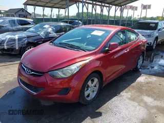 2013 Hyundai Elantra GLS z VIN 5NPDH4AE4DH405444, wystawiony jako IAAI lot #42201093 z przebiegiem 125 900 mil mil oraz . Historia ofert i sprzedaży dostępna na DreamBid. Obrazek 2.