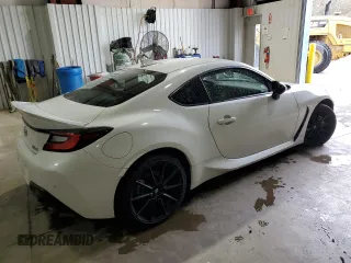 2024 Toyota GR86 Premium with VIN JF1ZNBE1XR8755702, listed as a Copart auction lot 45182635 with 9,214 mi miles and Salvage Title. Bid and sale history available at carsss.com. Image 3.
