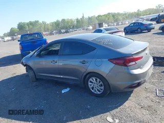 2019 Hyundai Elantra SE z VIN 5NPD74LF3KH453524, wystawiony jako IAAI lot #42062706 z przebiegiem 109 095 mil mil oraz . Historia ofert i sprzedaży dostępna na DreamBid. Obrazek 14.
